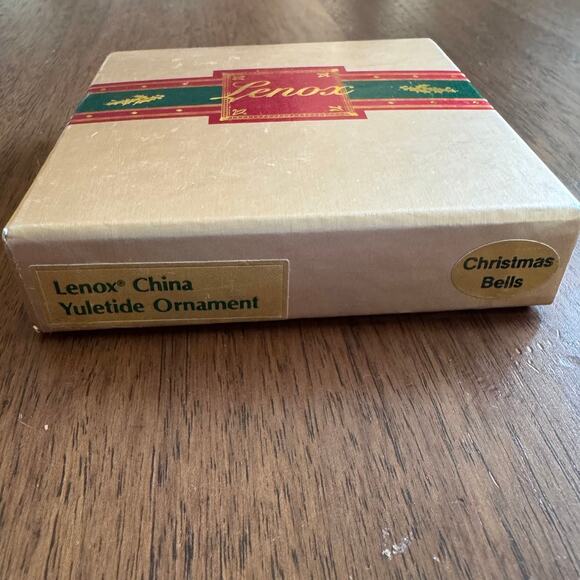Vintage Lenox Porcelain Yuletide Collection Christmas Bells Ornament New - Picture 4 of 5